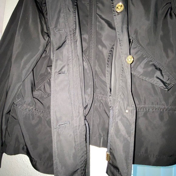 Michael kors Jacket gently used - Picture 3 of 9